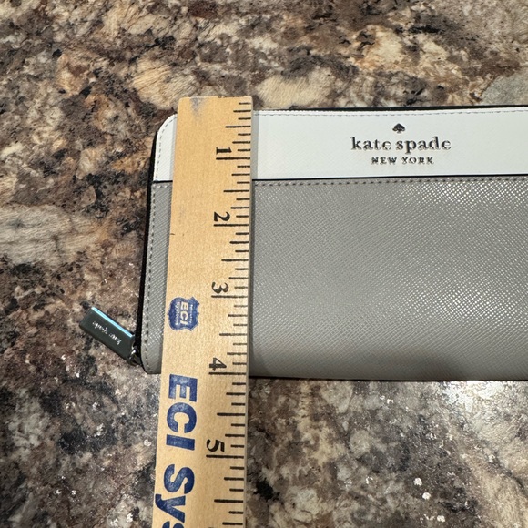 Kate Spade Gray and WhiteTote Bag with matching wallet - Picture 6 of 13